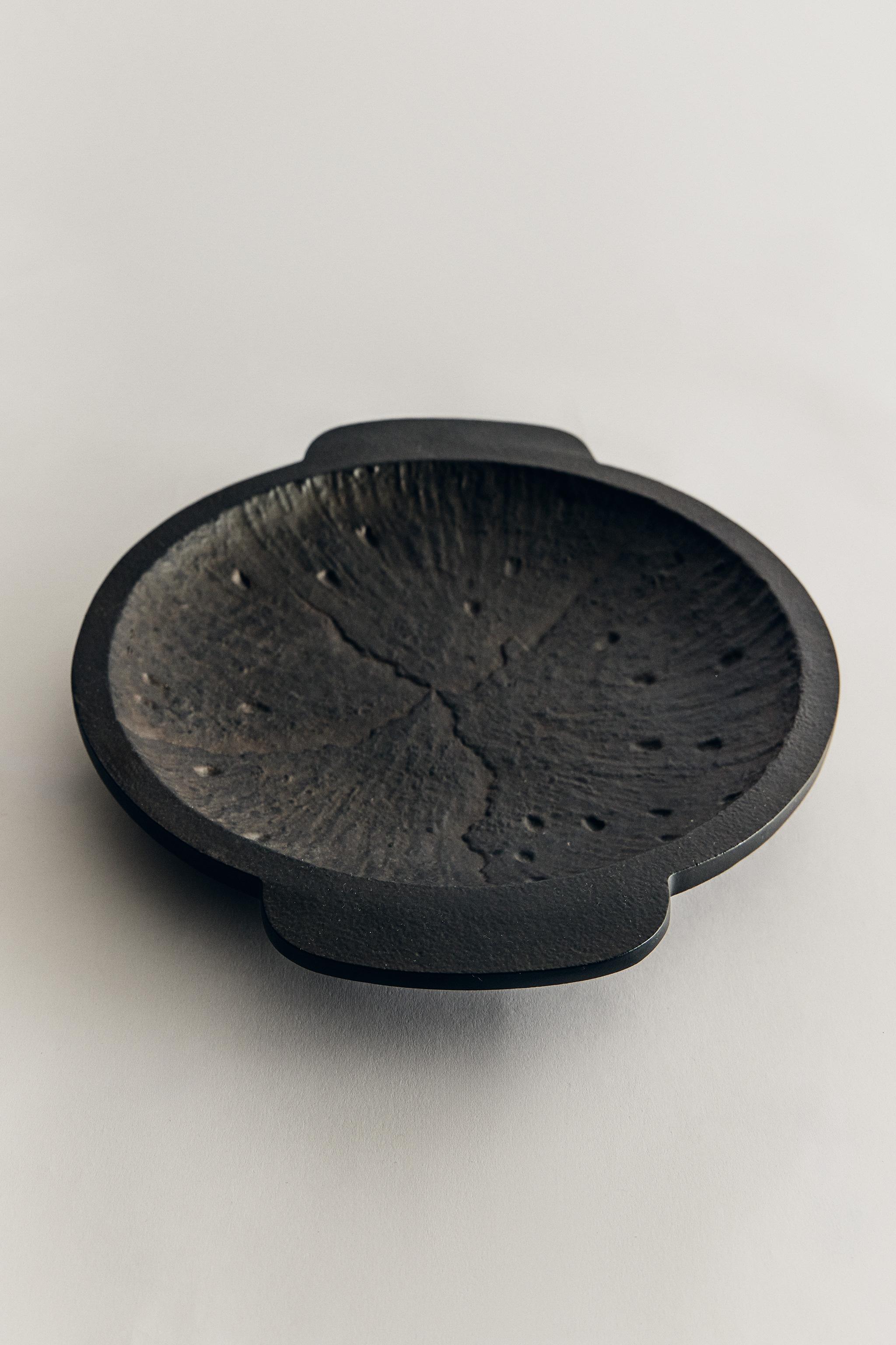 TEXTURED METAL TRAY